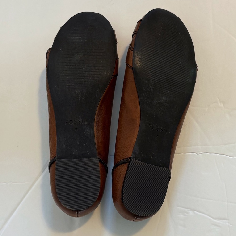 NWT Fossil Brown Leather Sandy Flats with Glossy Finish - Picture 10 of 12